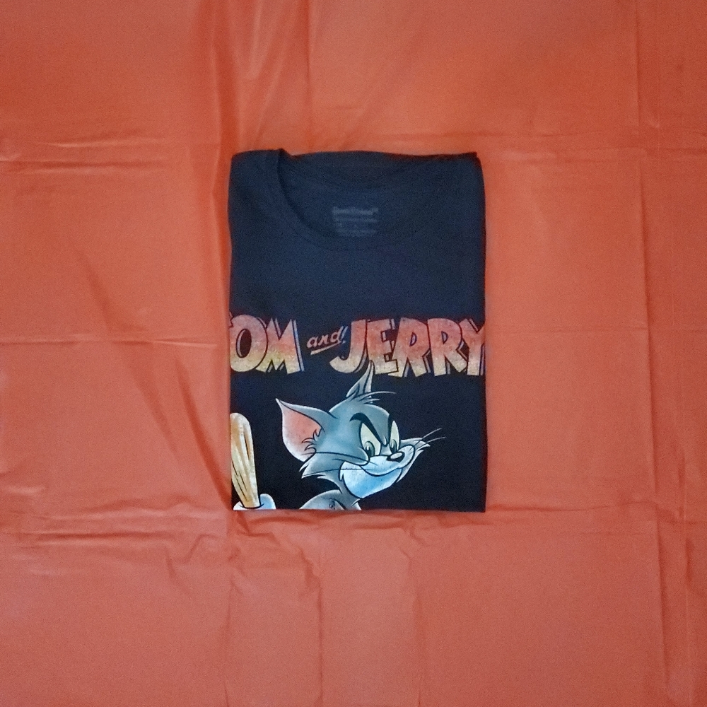 GraphicTee